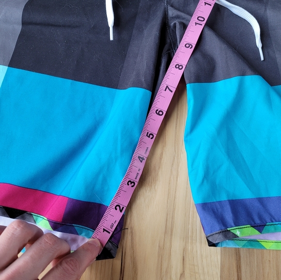 NWOT Hurley Women's Board Shorts - Picture 3 of 6